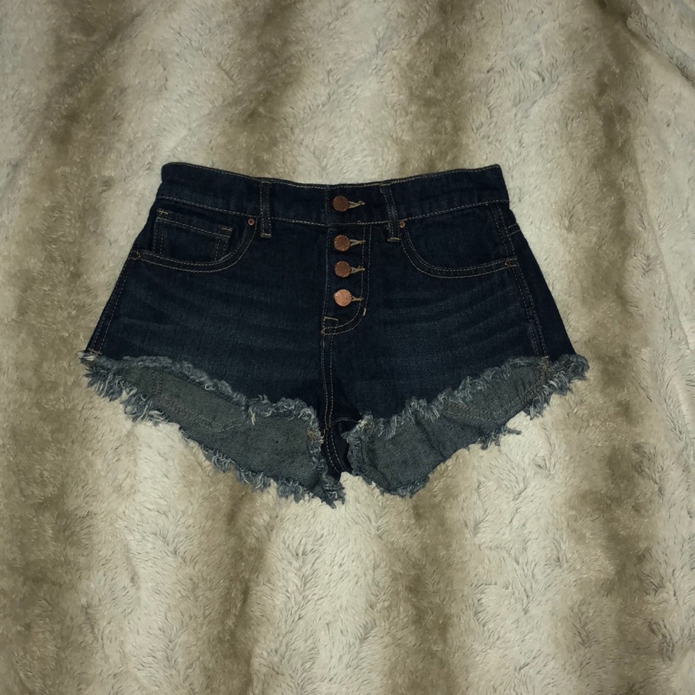 Bullhead high waisted jean shorts